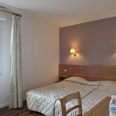 Au Bon Coin Hotel Lurbe-Saint-Christau Bagian luar foto